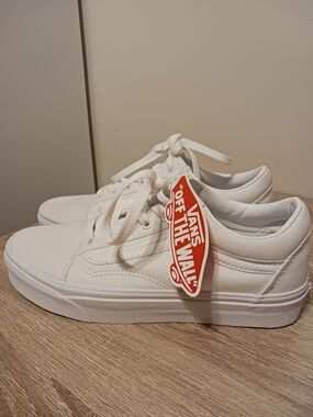 Vans Classic White Low-Top Sneakers